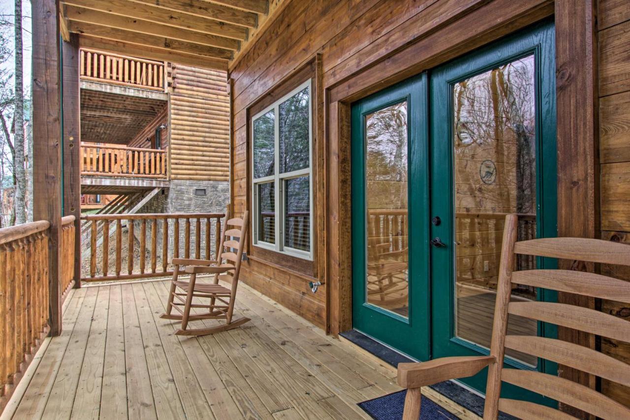 Luxe Cabin With Home Theater Less Than 2 Miles To Gatlinburg Eksteriør billede